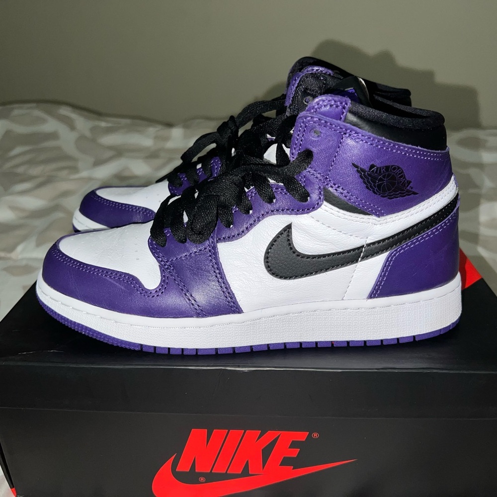 Jordan 1 high court purple GS size 5.5